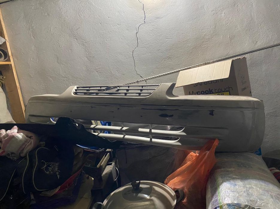 Продам запчасти капот и бампер