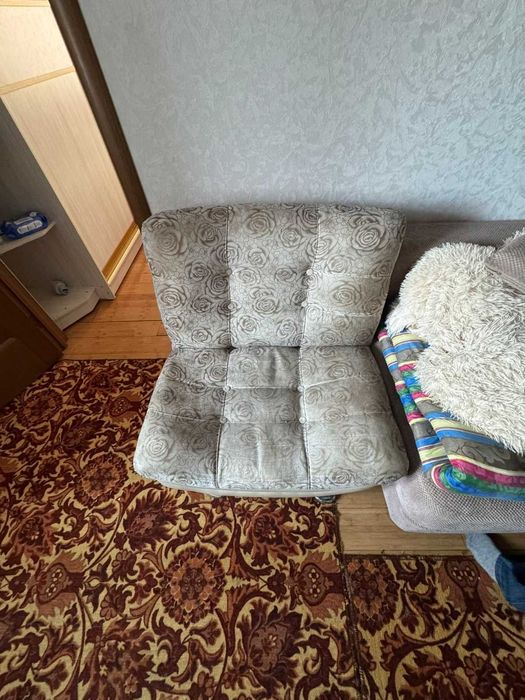 Диван и кресло .