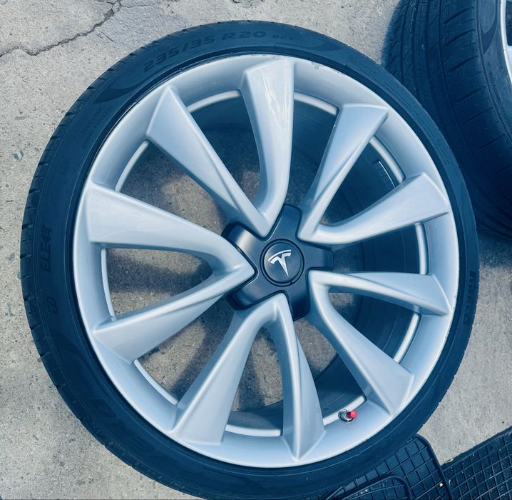 Tesla Model Y Tesla model 3 20 цола