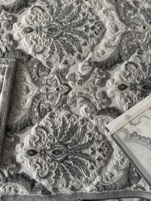 Vand 2 covoare model  deosebit