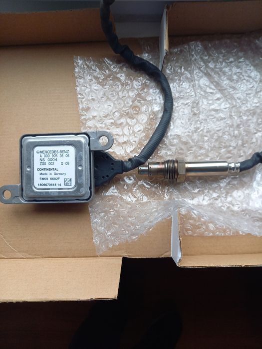 Original Mercedes-Benz senzor noxe.