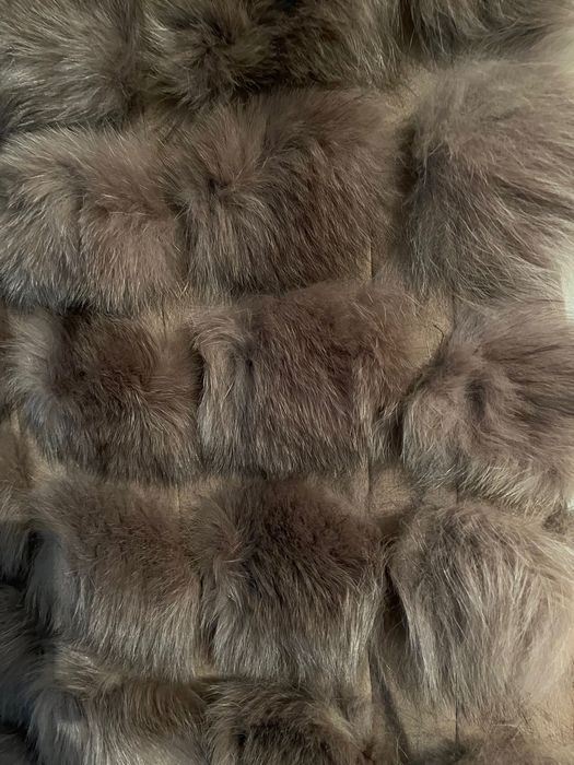 Продается меховая жилетка