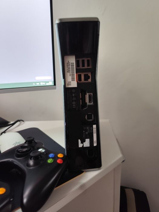 Xbox 360 slim Freeboot пришитый