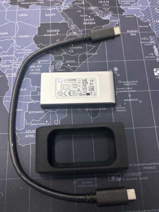 Внешний SSD Kingston SX2000 4T6