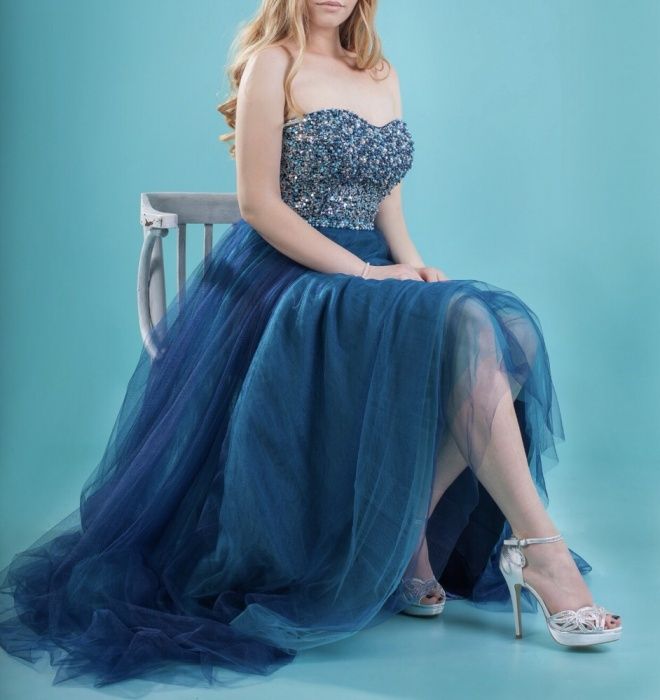 Бална рокля синя