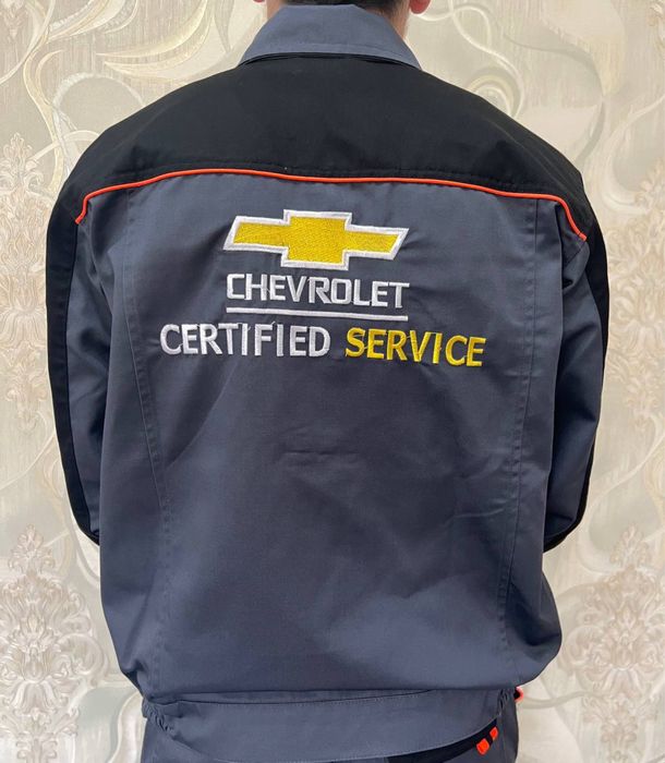 Maxsus kiyim ishchilar uchun