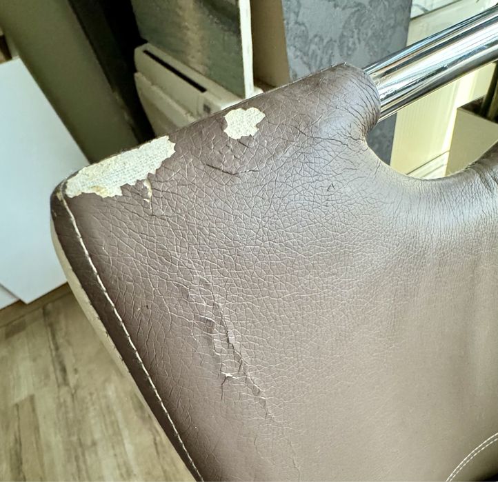 4 броя трапезен стол еко кожа цвят лате и бяло 30 лв