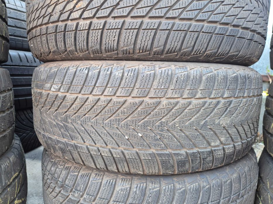 4 Anvelope de IARNA - 215/55/17 98V - GoodYear UGP3 - Stare F BUNA - DOT 2025 !