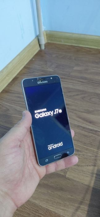 Samsung galaxy J7 2016