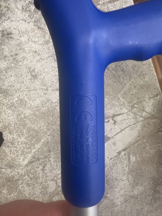 Vand doua carje pentru copii