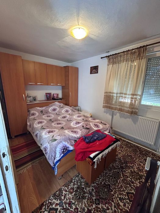 Vand apartament 2 camere