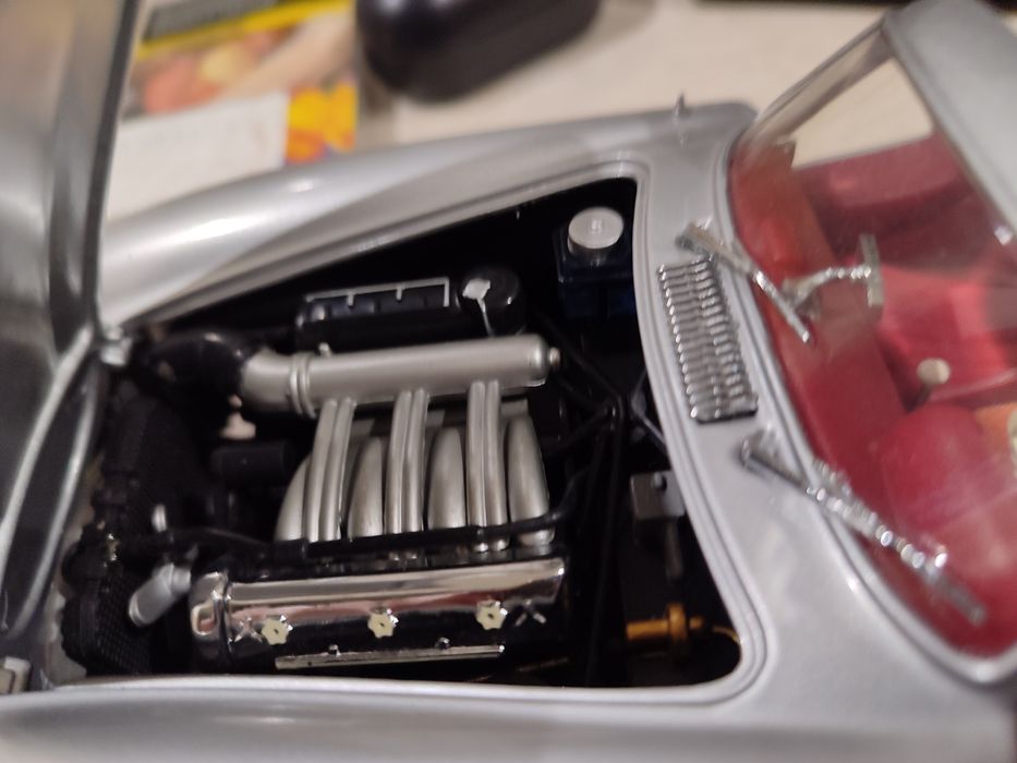 Mercedes 300sl 1:18 Kyosho
