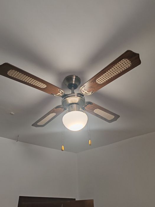 Plafoniera cu ventilator