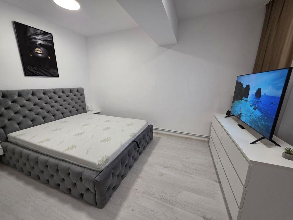 Garsonieră de închiriat – bloc nou, complet mobilată și utilată