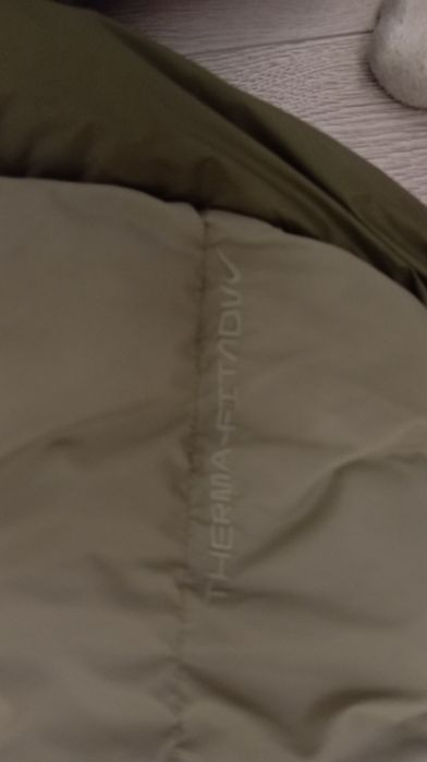 Продам пуховик Nike ACG