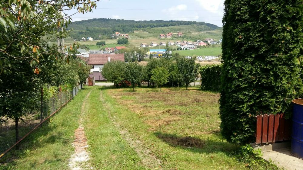 Casă de Odihnă, teren 1000mp zona Corunca