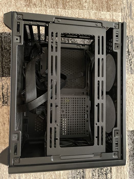 Продам корпус Cooler Master NR200 + БП