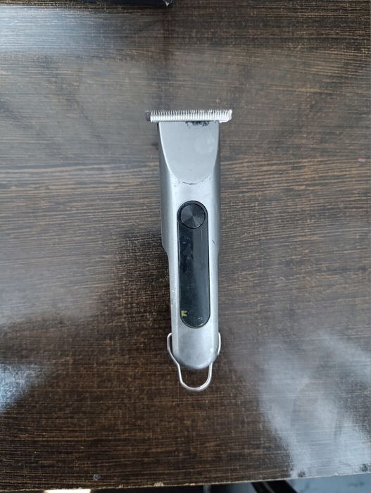 Продам электра бритву бу
