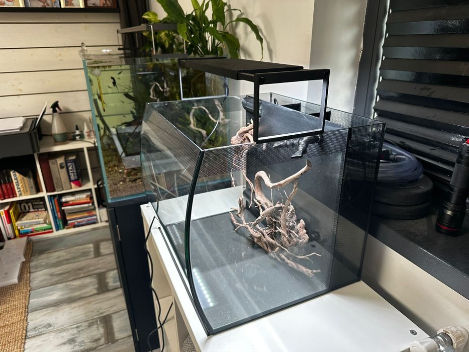 Lampa Chihiros pentru acvariu / plante