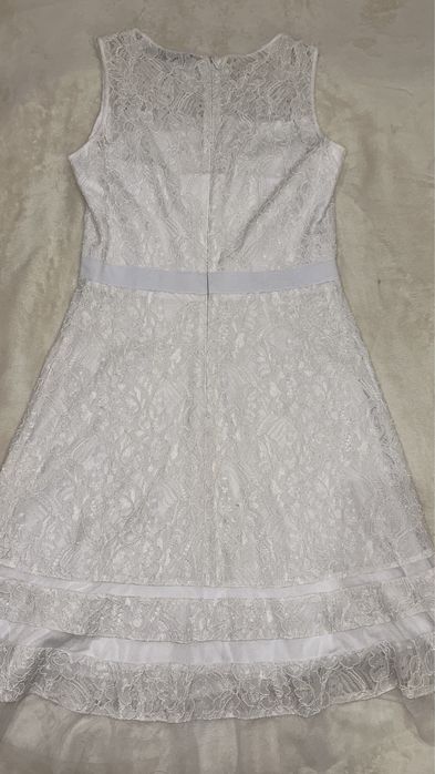 Продам платье белое