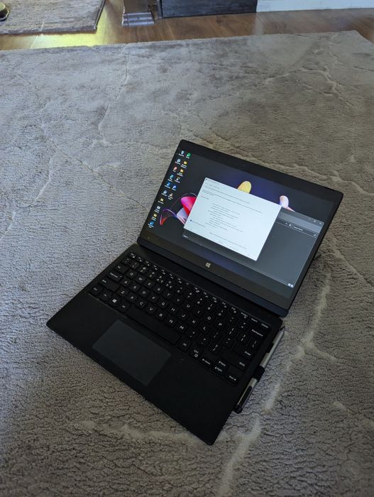 Laptop 2-in-1/Tabletă Dell Latitude 7275 - Touchscreen, Baterie NOUĂ, Pen inclus