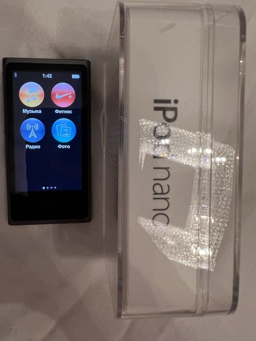 Apple iPod nano 7-го поколения, объёмом 16 ГБ.