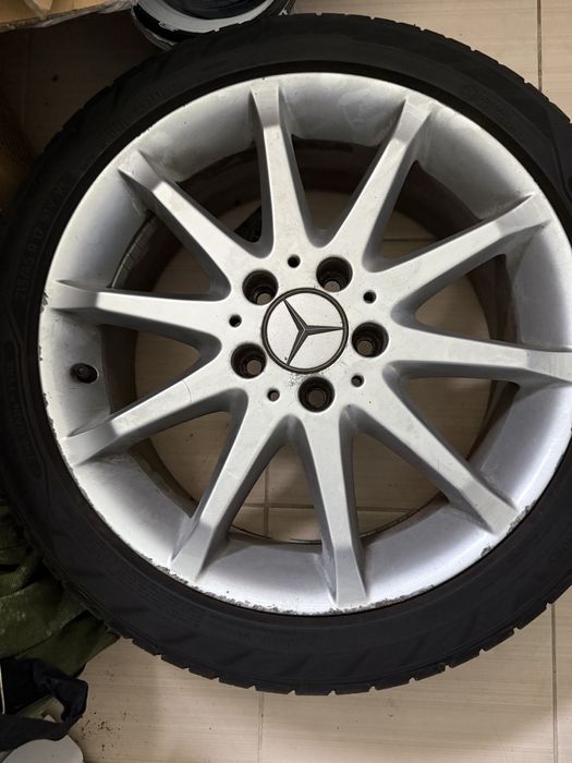 Джанти  с гуми 17 цола, 4 бр. 5х112 7Jx17Н2 ЕТ 49 Mercedes B