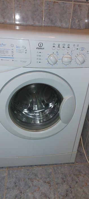 Стиральная машина indesit