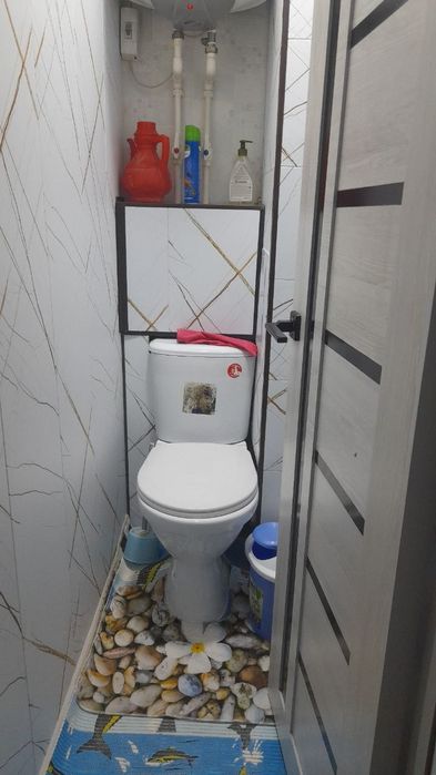 Srochna 3 xonalik uy sotiladi