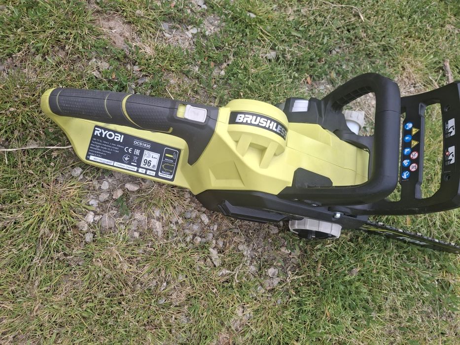 Drujbă Ryobi pe baterie