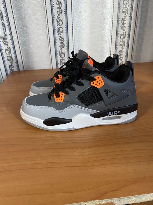 Продаю новые кроссовки, размер 37