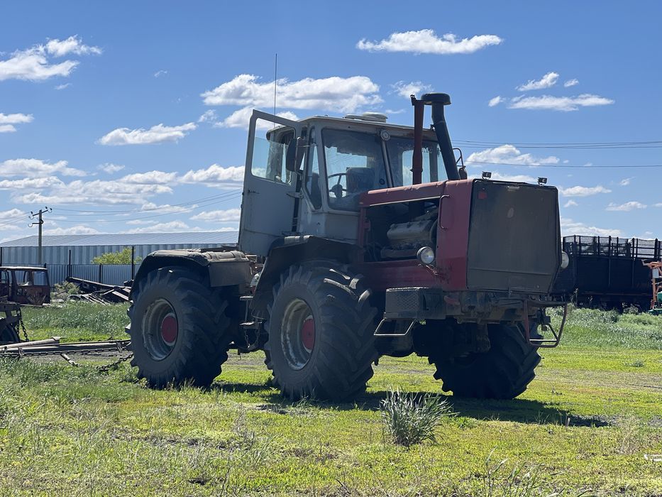 Т - 150  ХТЗ трактор с сеялками