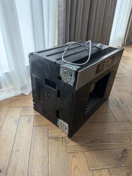 Продам встраиваемую кофемашину