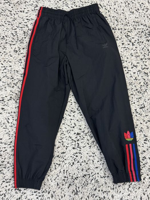 Дамско долнище ADIDAS . Размер М