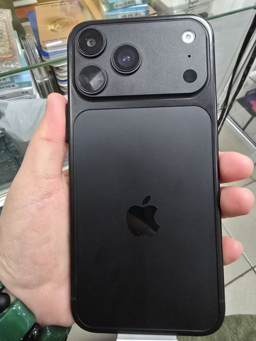 Айфон 17про макс