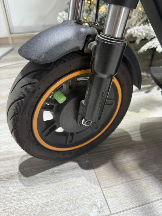 Продам самокат !!! В идеальном состоянии!!! Пользовался несколько раз