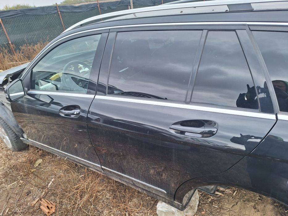 Dezmembrez mercedes w204 2011