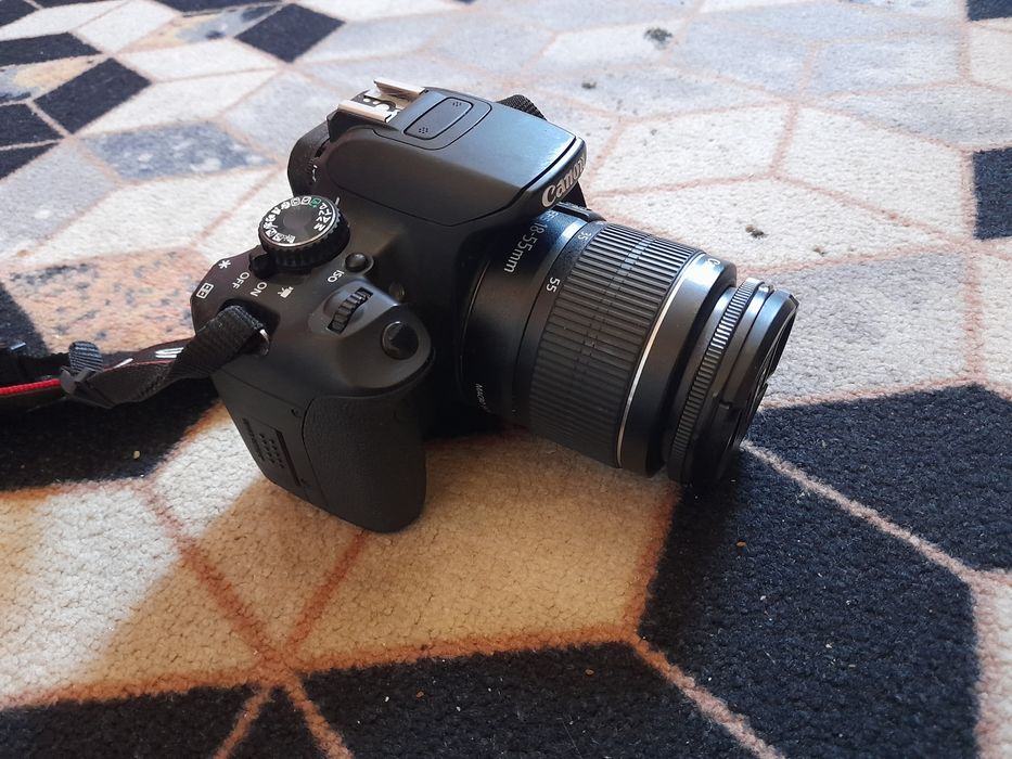 Продам Canon EOS 650D