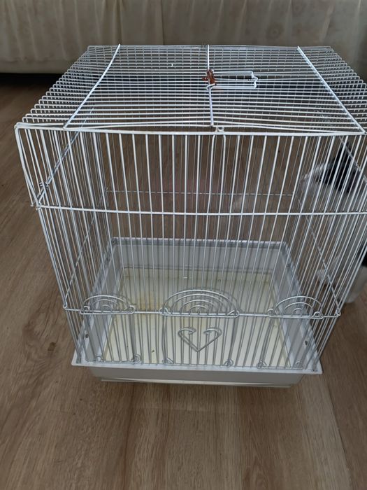 Продам клетку для попугая