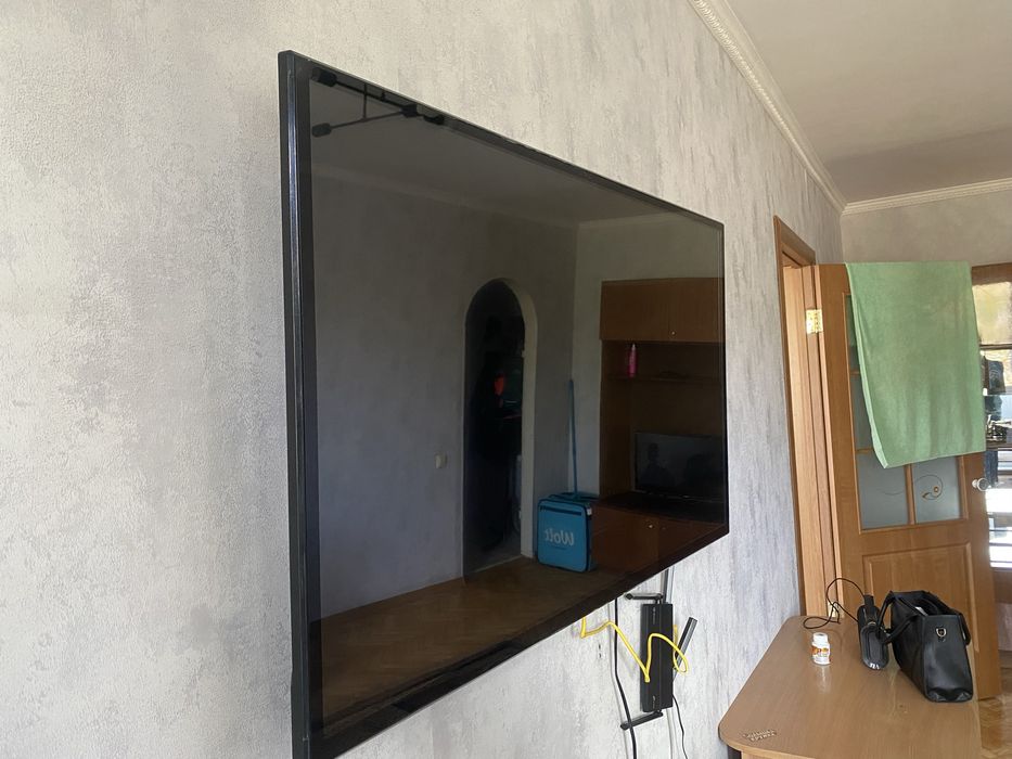 Продам смарт телевизор