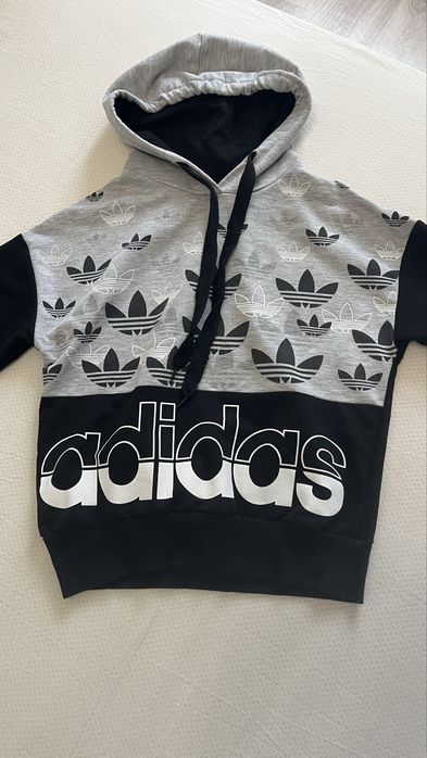 Продам детский костюм Adidas