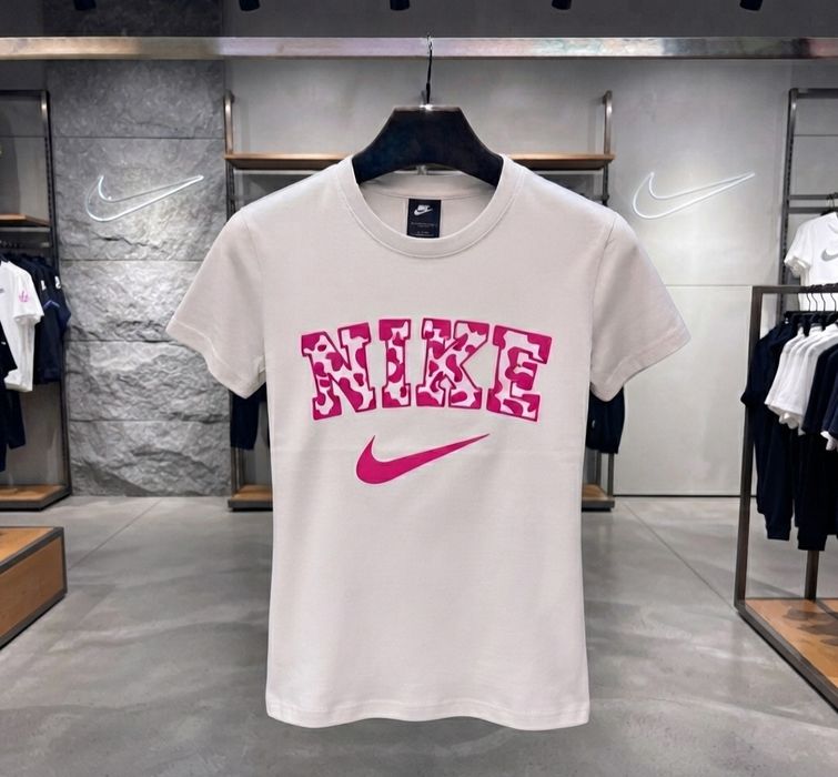 *Nike* Дамска тениска