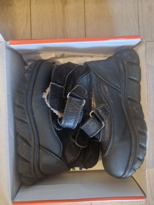 Продаю зимние ботинки для мальчика