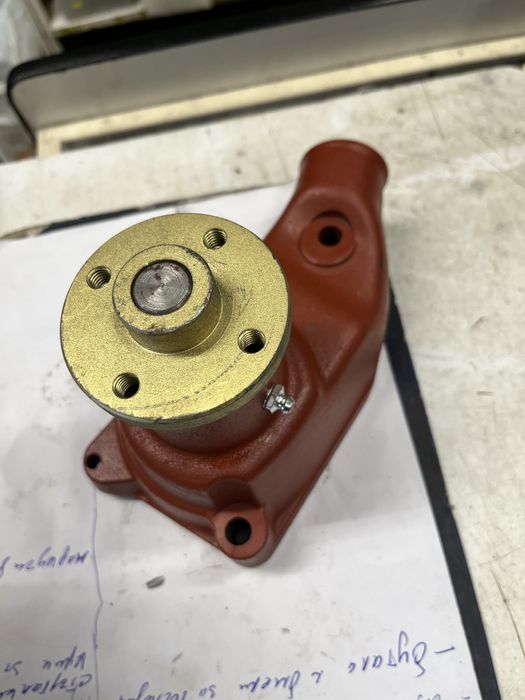 Продавам водна помпа газ 69