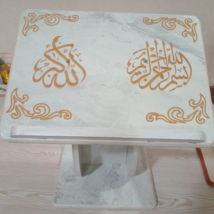 Kitob qo'yish uchun qulay lavhlar