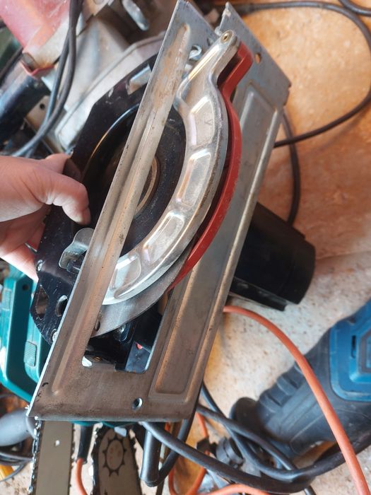 Circular.                  .