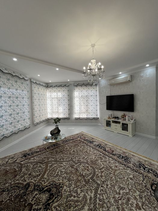 Продается благоустроенный дом в мкр Акниет