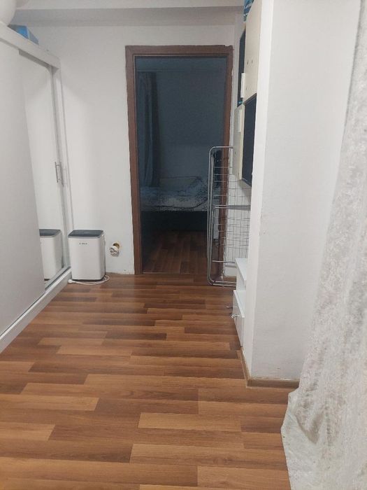 Închiriez apartament