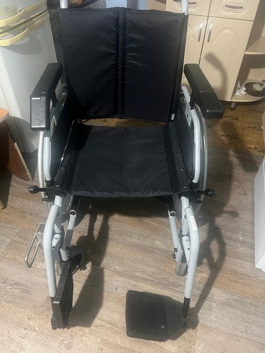 Продается медицинская коляска, привезённая с Европы.