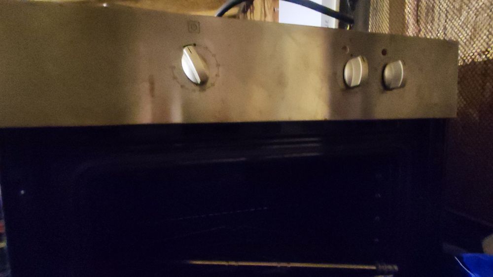 Vând cuptor incorporabil electric Beko